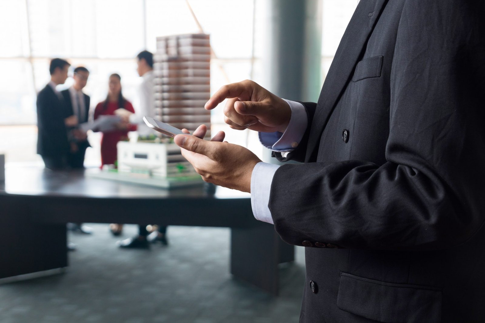 Redes-sociais-para-advogados-o-que-fazer-para-se-destacar-2048×1365